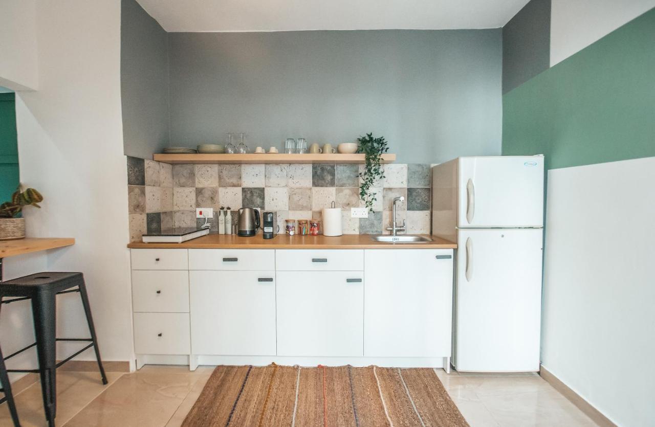 The Green Apartment Larnaca Dış mekan fotoğraf